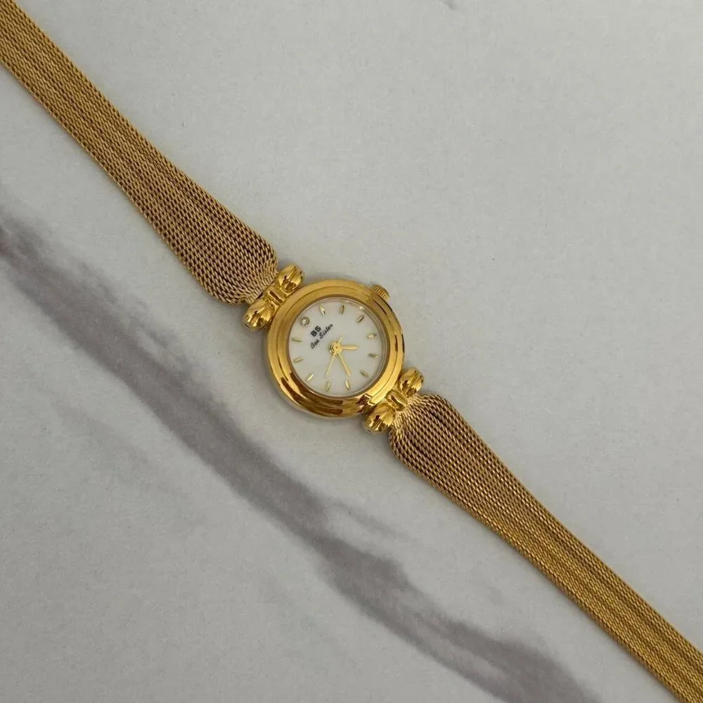 SKU0410 Gold White dial Women Fashion Round Watch stainless steel‎ + gift bag